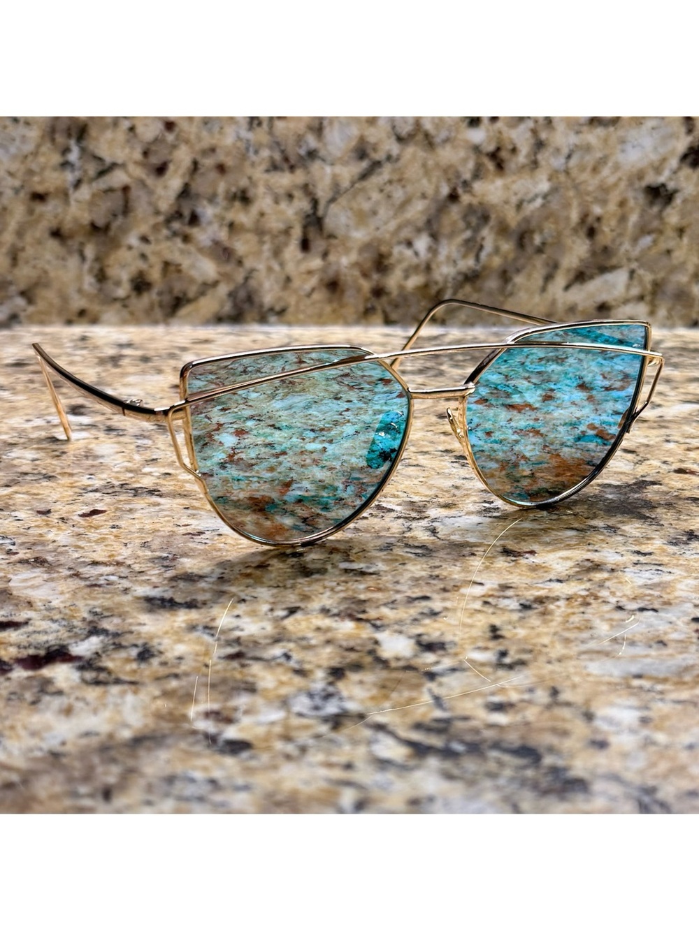 Women’s Oversized Sunglasses